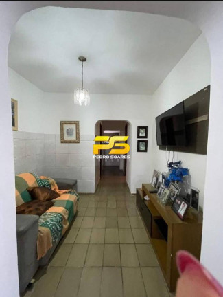 Imagem Casa com 7 Quartos à Venda, 225 m² em Centro - Campina Grande Imagem Casa com 7 Quartos à Venda, 225 m² em Centro - Campina Grande