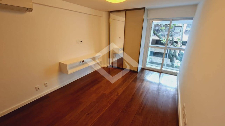 Imagem Apartamento com 3 Quartos à Venda, 192 m² em Leblon - Rio De Janeiro Imagem Apartamento com 3 Quartos à Venda, 192 m² em Leblon - Rio De Janeiro