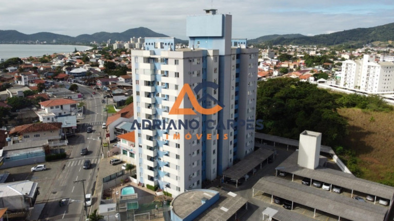 Imóvel com 2 Quartos para Alugar, 65 m² em Centro - Penha