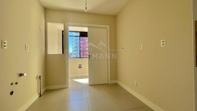 Imagem Apartamento com 3 Quartos à Venda, 110 m² em Centro - Florianópolis Imagem Apartamento com 3 Quartos à Venda, 110 m² em Centro - Florianópolis