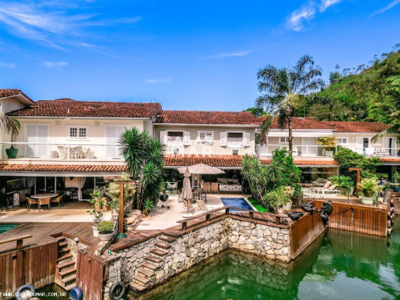 Imagem Casa com 4 Quartos à Venda, 250 m² em Frade (cunhambebe) - Angra Dos Reis