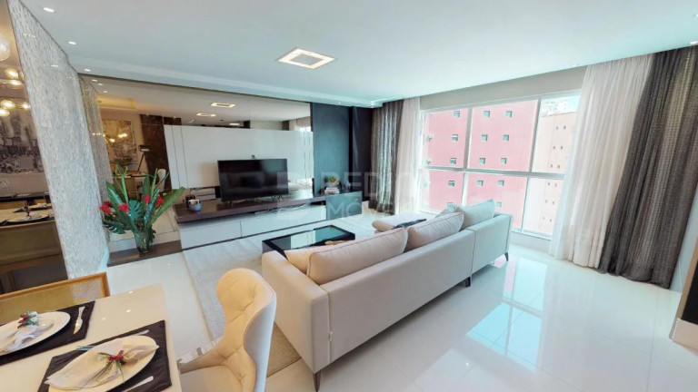 Imagem Apartamento com 3 Quartos à Venda, 131 m² em Centro - Balneário Camboriú Imagem Apartamento com 3 Quartos à Venda, 131 m² em Centro - Balneário Camboriú