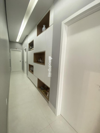 Imagem Casa com 4 Quartos à Venda, 290 m² em Setor Habitacional Arniqueira (águas Claras) - Brasília Imagem Casa com 4 Quartos à Venda, 290 m² em Setor Habitacional Arniqueira (águas Claras) - Brasília