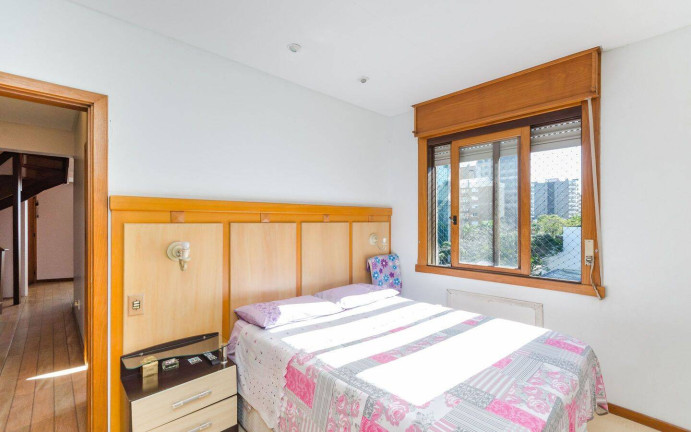 Imagem Apartamento com 2 Quartos à Venda, 129 m² em Petrópolis - Porto Alegre