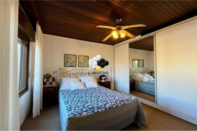 Imagem Casa com 3 Quartos à Venda, 300 m² em Jardim Carvalho - Porto Alegre Imagem Casa com 3 Quartos à Venda, 300 m² em Jardim Carvalho - Porto Alegre