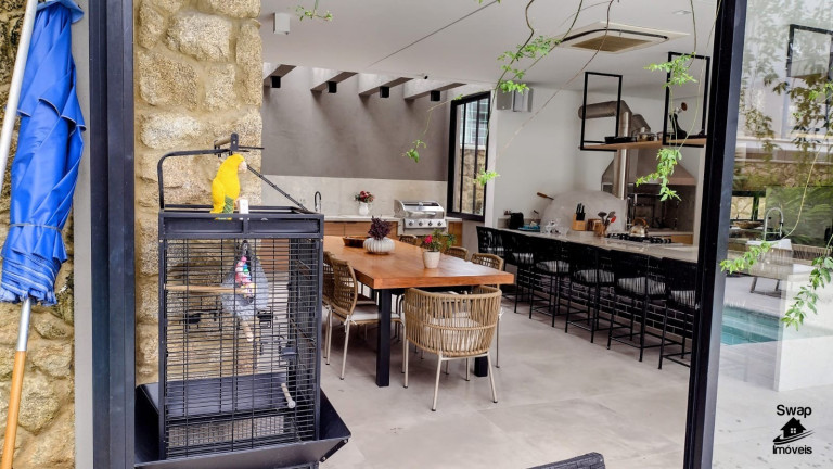 Imagem Casa com 6 Quartos à Venda, em Riviera - Bertioga Imagem Casa com 6 Quartos à Venda, em Riviera - Bertioga