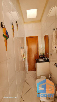 Imagem Casa com 3 Quartos à Venda, 252 m² em Jardim Das Américas - Cuiabá