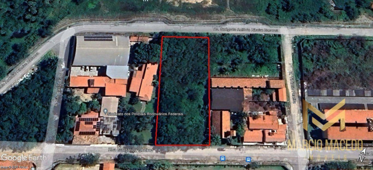 Terreno à Venda, 2.880 m² em Cajazeiras - Fortaleza