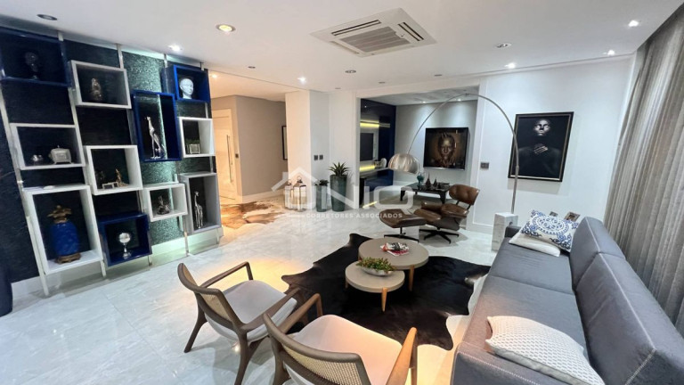 Imagem Apartamento com 3 Quartos à Venda, 260 m²
