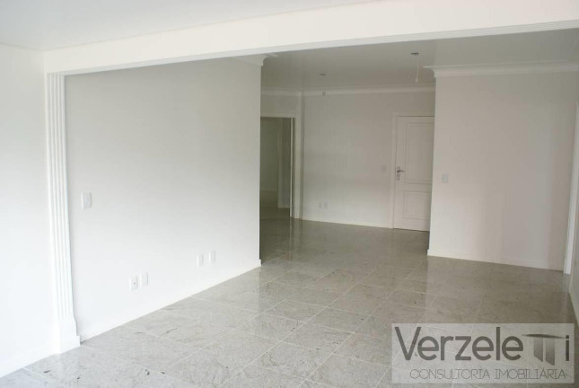 Imagem Apartamento com 3 Quartos à Venda, 151 m² em Centro - Balneário Camboriú Imagem Apartamento com 3 Quartos à Venda, 151 m² em Centro - Balneário Camboriú
