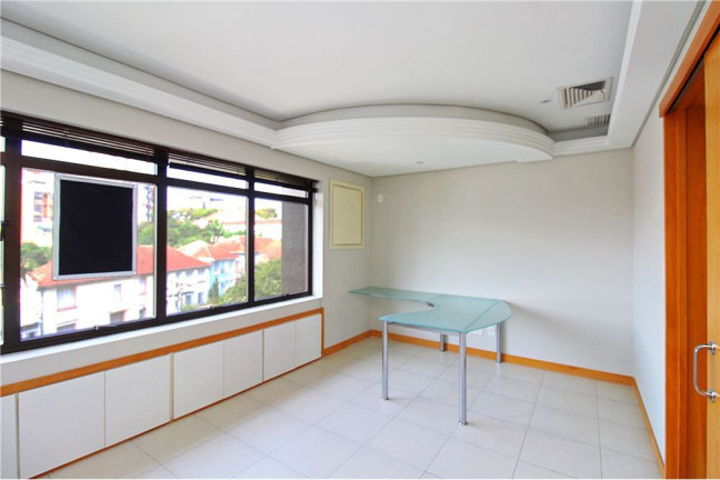 Sala Comercial à Venda,  em Petrópolis - Porto Alegre