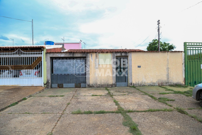 Casa com 3 Quartos à Venda, 350 m² em Taguatinga Norte - Taguatinga