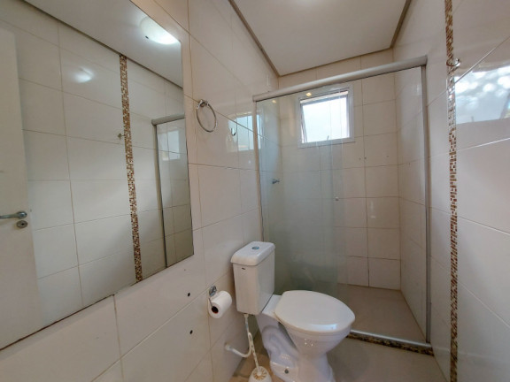 Imagem Casa com 2 Quartos à Venda, 57 m²