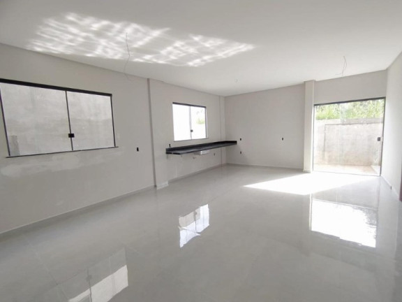 Imagem Casa com 3 Quartos à Venda, 132 m² em Parque 10 De Novembro - Manaus