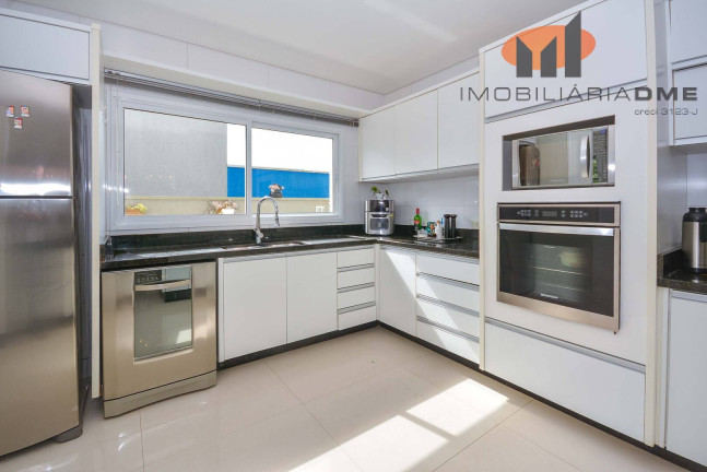Imagem Casa de Condomínio com 4 Quartos à Venda, 370 m² em Pineville - Pinhais