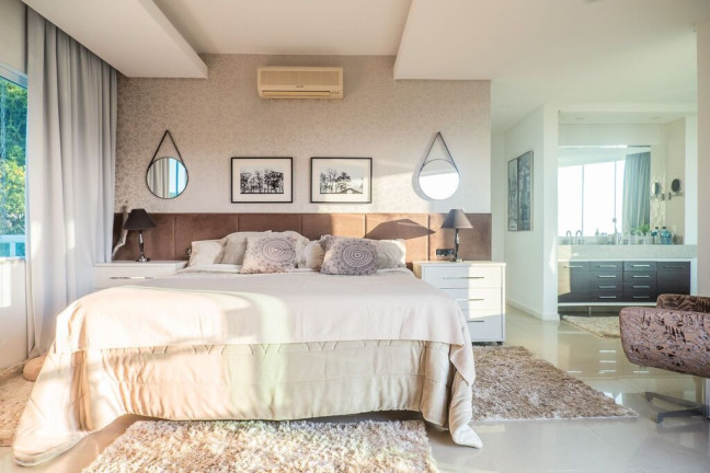 Imagem Casa com 4 Quartos à Venda, 511 m² em Pantanal - Florianópolis