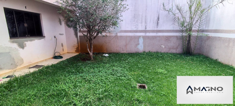 Imagem Casa com 4 Quartos à Venda, 257 m² em Centro - Cascavel Imagem Casa com 4 Quartos à Venda, 257 m² em Centro - Cascavel
