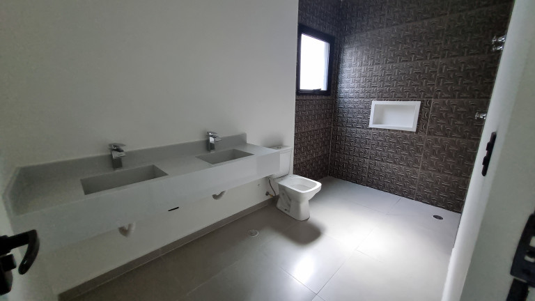 Imagem Casa com 3 Quartos à Venda, 162 m² em Vila Petrópolis - Atibaia Imagem Casa com 3 Quartos à Venda, 162 m² em Vila Petrópolis - Atibaia
