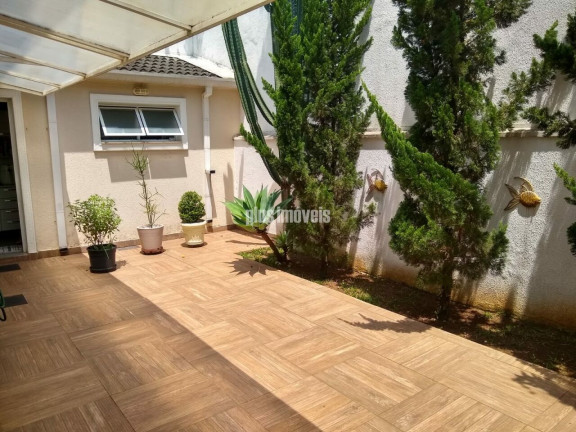 Imagem Casa com 4 Quartos à Venda, 242 m² em Jardim Prudência - São Paulo Imagem Casa com 4 Quartos à Venda, 242 m² em Jardim Prudência - São Paulo