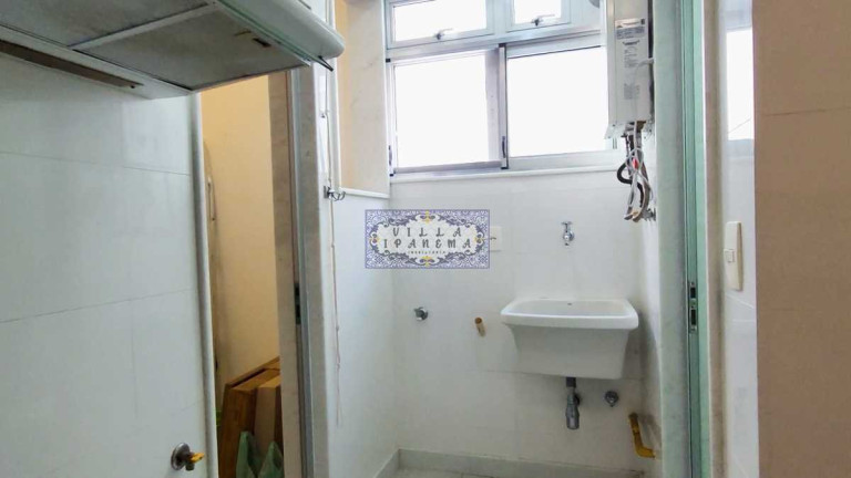 Imagem Apartamento com 2 Quartos à Venda, 65 m² em Copacabana - Rio De Janeiro Imagem Apartamento com 2 Quartos à Venda, 65 m² em Copacabana - Rio De Janeiro