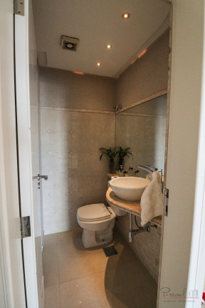 Imagem Apartamento com 3 Quartos à Venda, 268 m² em Centro - Florianópolis Imagem Apartamento com 3 Quartos à Venda, 268 m² em Centro - Florianópolis