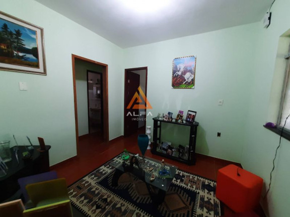 Imagem Casa com 4 Quartos à Venda, 120 m²