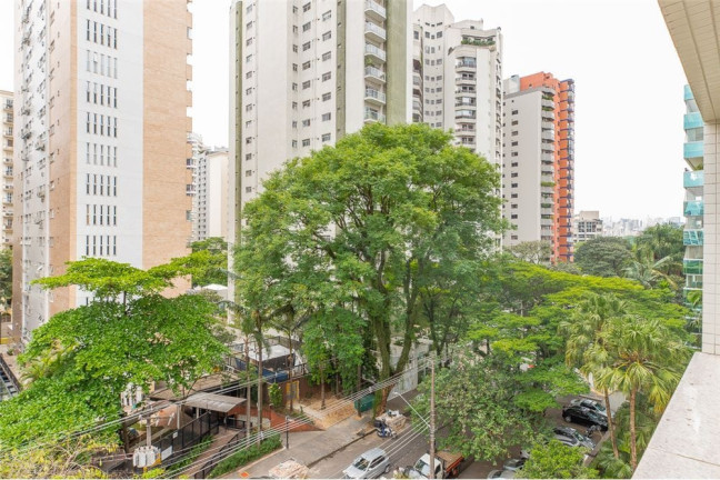 Imagem Apartamento com 3 Quartos à Venda, 210 m² em Itaim Bibi - São Paulo
