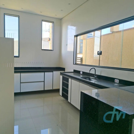 Imagem Casa com 3 Quartos à Venda, 209 m² em Cézar De Souza - Mogi Das Cruzes