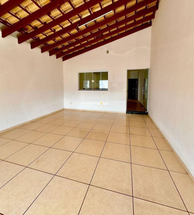 Imagem Casa com 2 Quartos à Venda, 118 m²