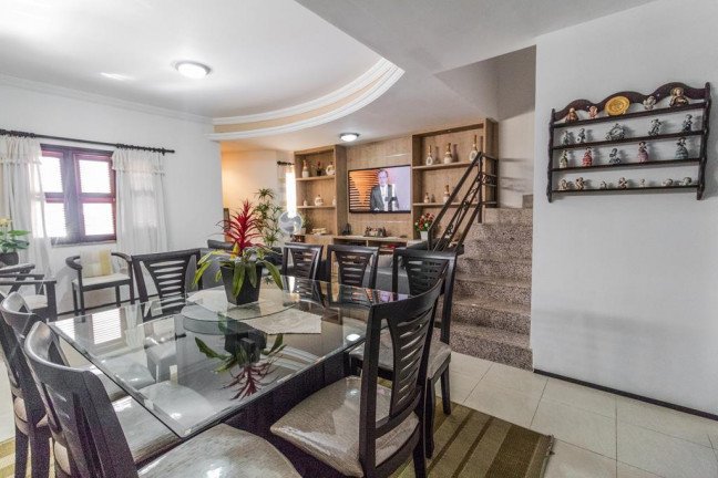 Imagem Casa com 4 Quartos à Venda, 154 m² em Sapiranga - Fortaleza Imagem Casa com 4 Quartos à Venda, 154 m² em Sapiranga - Fortaleza