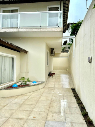 Imagem Casa com 5 Quartos à Venda, 325 m² em Ipitanga - Lauro De Freitas