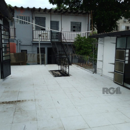 Imagem Casa com 8 Quartos à Venda, 300 m² em Cavalhada - Porto Alegre