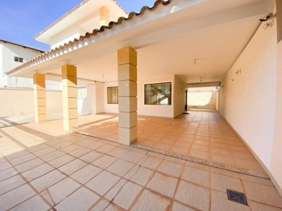 Imagem Sobrado com 4 Quartos à Venda,  em Plano Diretor Sul - Palmas