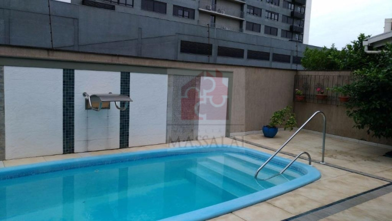 Imagem Casa com 4 Quartos à Venda, 375 m² em Jardim Carvalho - Porto Alegre Imagem Casa com 4 Quartos à Venda, 375 m² em Jardim Carvalho - Porto Alegre