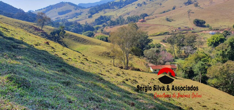 Imagem Chácara com 2 Quartos à Venda, 10 m² em Campos Do Jordão