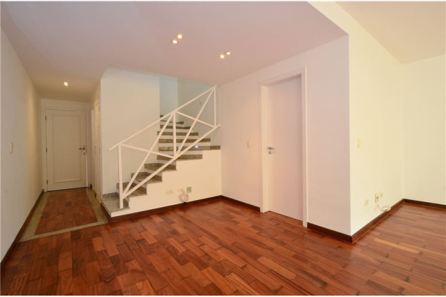 Imagem Casa com 3 Quartos à Venda, em Morumbi - São Paulo Imagem Casa com 3 Quartos à Venda, em Morumbi - São Paulo
