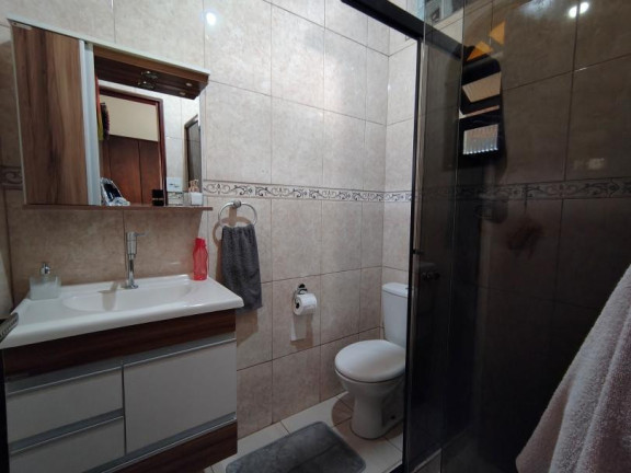 Imagem Imóvel com 3 Quartos à Venda, 2.400 m² em Biritiba Mirim