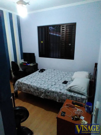 Imagem Casa de Condomínio com 3 Quartos à Venda, em Pq. California - Jacareí Imagem Casa de Condomínio com 3 Quartos à Venda, em Pq. California - Jacareí