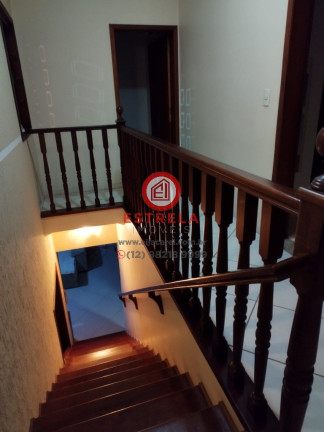 Imagem Casa com 3 Quartos à Venda, 240 m² em Jardim Bela Vista - Jacareí Imagem Casa com 3 Quartos à Venda, 240 m² em Jardim Bela Vista - Jacareí
