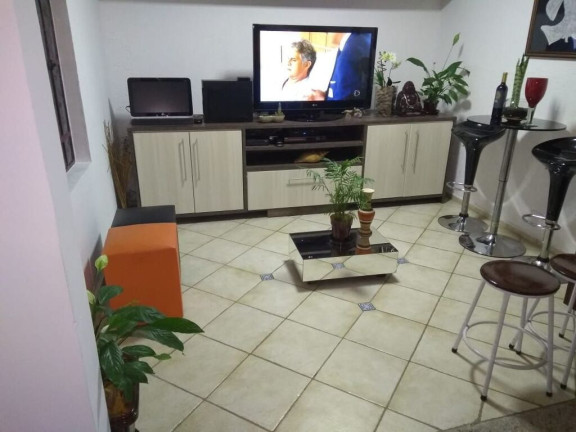Imagem Casa com 3 Quartos à Venda, 200 m² em Jardim Aeroporto - São Paulo Imagem Casa com 3 Quartos à Venda, 200 m² em Jardim Aeroporto - São Paulo
