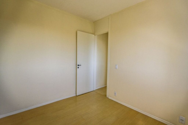 Imagem Imóvel com 3 Quartos à Venda, 63 m² em São Sebastião - Porto Alegre