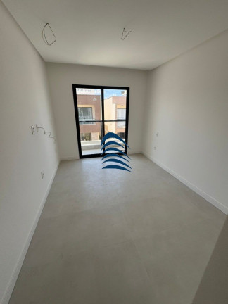 Imagem Imóvel com 4 Quartos à Venda, 220 m² em Abrantes - Camacari