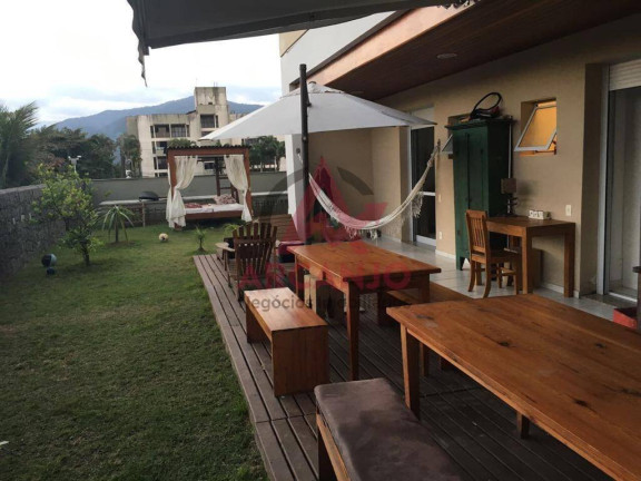 Apartamento com 3 Quartos à Venda, 346 m² em Itagua - Ubatuba
