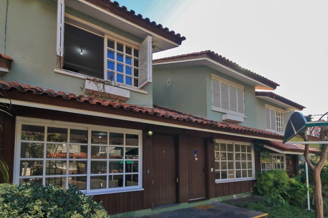 Foto do imóvel Casa com 2 Quartos à Venda, 79 m² em Tristeza - Porto Alegre