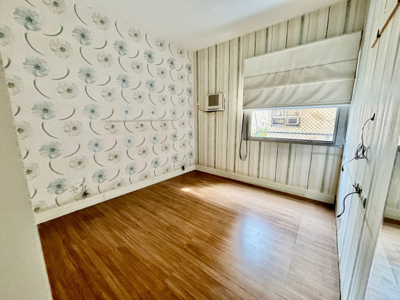Imagem Imóvel com 4 Quartos à Venda, 130 m² em Flamengo - Rio De Janeiro Imagem Imóvel com 4 Quartos à Venda, 130 m² em Flamengo - Rio De Janeiro