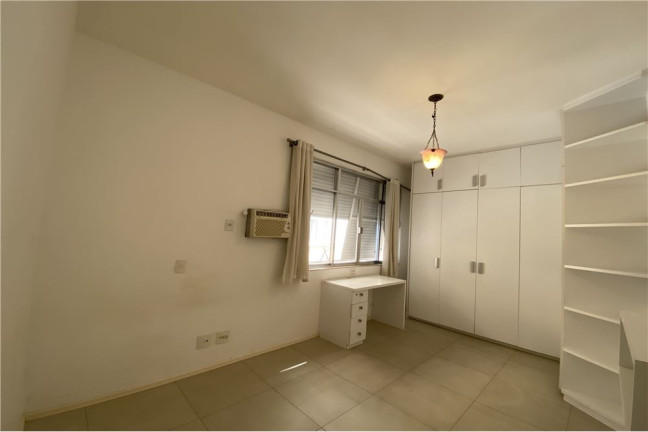 Imagem Apartamento com 3 Quartos à Venda, 107 m² em Copacabana - Rio De Janeiro Imagem Apartamento com 3 Quartos à Venda, 107 m² em Copacabana - Rio De Janeiro