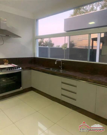 Imagem Casa de Condomínio com 3 Quartos à Venda, 237 m² em Condomínio Residencial Fogaça - Jacareí Imagem Casa de Condomínio com 3 Quartos à Venda, 237 m² em Condomínio Residencial Fogaça - Jacareí