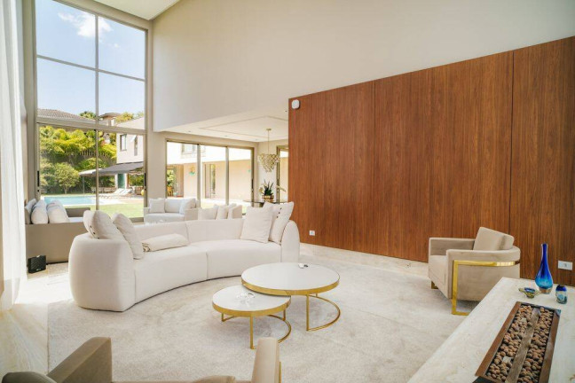 Imagem Casa com 5 Quartos à Venda, 1.180 m² em Alphaville - Santana De Parnaíba Imagem Casa com 5 Quartos à Venda, 1.180 m² em Alphaville - Santana De Parnaíba