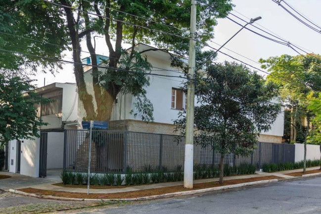 Imagem Casa com 4 Quartos à Venda, 200 m² em Indianópolis - São Paulo
