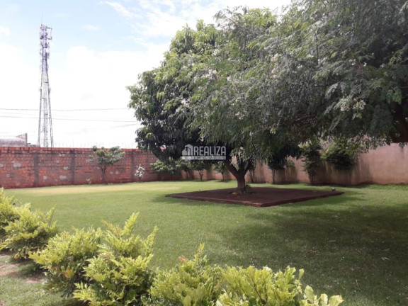 Galpão à Venda, 1.823 m² em Conjunto Manoel Mendes - Uberaba